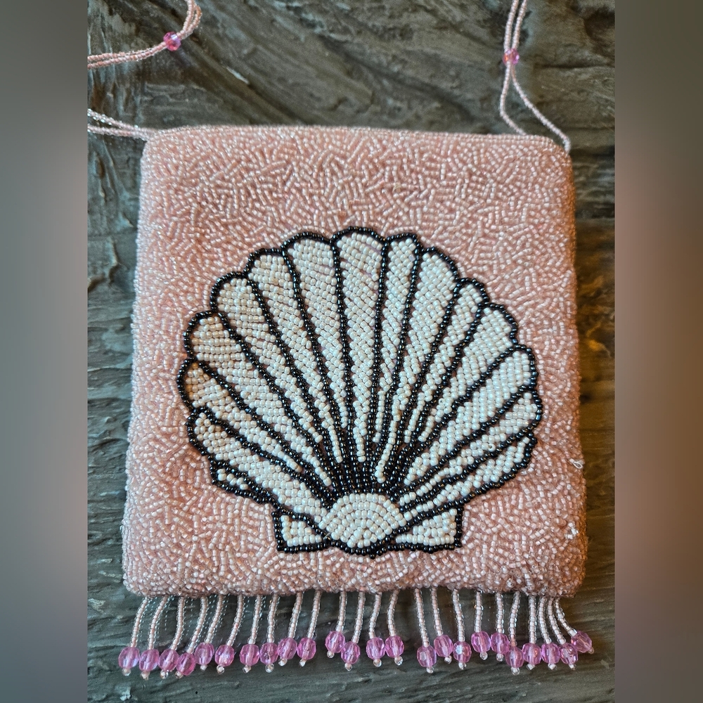Beaded Shell Design Clutch